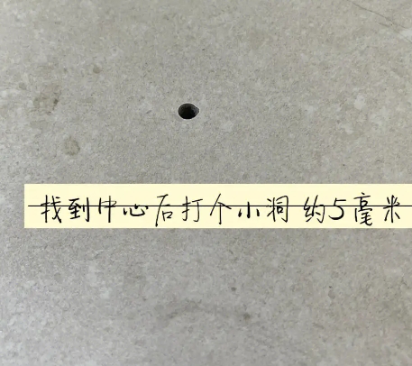武陵瓷砖空鼓维修公司专业解答在瓷砖铺贴过程中，如果砂料搅拌不均匀，将会带来以下问题